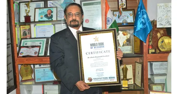 മനശാസ്ത്ര-സാമൂഹ്യ സേവന നവീകരണ പ്രവർത്തനങ്ങളിൽ പ്രത്യേക പ്രാവീണ്യം; ഡോ. രഘുനാഥ്‌ പാറക്കലിന് വേൾഡ് ബുക്ക് ഓഫ് റെക്കോർഡ്സ് അംഗീകാരം