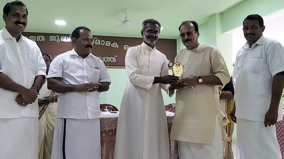 കോട്ടയം ജില്ലാ മത്സ്യ കർഷക ദിനാചരണം; മികച്ച പടുതാക്കുളം മത്സ്യ കൃഷി കർഷകനായി സൈമൺ ജോർജ് ഇല്ലിക്കൽ