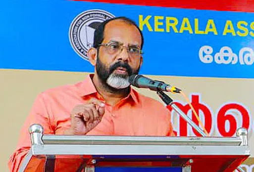 ലോകത്തിന്‍റെ വെളിച്ചമാണ് വായന, വിശക്കുന്ന മനുഷ്യാ നീ പുസ്തകം കൈയിലെടുക്കൂ ഒരായുധമാണ് നിനക്കത്.