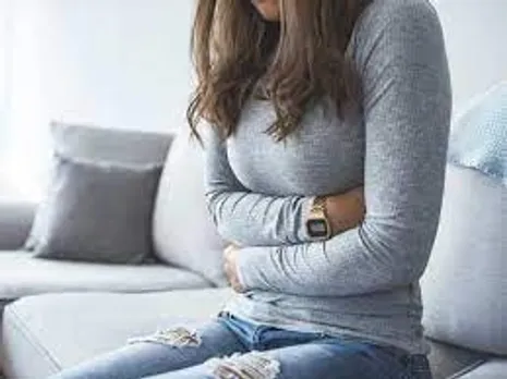 ദഹനക്കേട്; പ്രയാസമകറ്റാൻ വീട്ടില്‍ തന്നെ ചെയ്യാവുന്ന കാര്യങ്ങൾ എന്തൊക്കെയാണെന്ന് നോക്കാം..