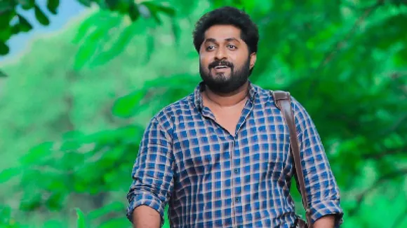 കച്ചവടത്തെ ബാധിക്കും, പണം വേണം; കട്ടപ്പന മാര്‍ക്കറ്റില്‍ ധ്യാൻ ശ്രീനിവാസന്‍ ചിത്രത്തിന്‍റെ സംഘട്ടന രംഗം ഷൂട്ടിംഗ് തടഞ്ഞ് വ്യാപാരികള്‍