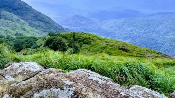 കാലവസ്ഥ ചതിച്ചു ; തിരുവനന്തപുരത്തെ ഇക്കോ ടൂറിസം സെന്ററുകളിൽ സന്ദർശകർക്ക് വിലക്കേർപ്പെടുത്തി