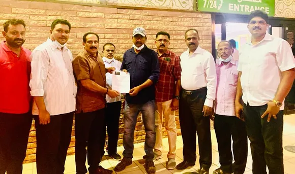 പത്തു വർഷമായി നാട്ടിൽ പോകുവാൻ കഴിയാത്ത  പ്രവാസിയെ നിയമ പരിരക്ഷ നൽകി അജപാക്‌ നാട്ടിൽ എത്തിച്ചു