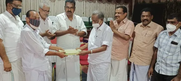 ചുമട്ടുതൊഴിലാളികളുടെ അന്നം മുട്ടുന്നു - പാലക്കാട് ജില്ല ഹെഡ് ലോഡ് വർക്കേഴ്സ് കോൺഗ്രസ് ജില്ലാ കമ്മിറ്റി