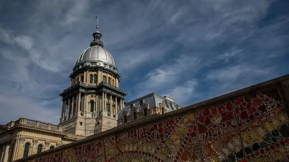 12 വയസ്സുള്ള കുട്ടിയെ വീട്ടില്‍ തനിച്ചാക്കി പോകുന്നത് കുറ്റകരമല്ല: ഇല്ലിനോയ് ഹൗസ് നിയമം പാസാക്കി