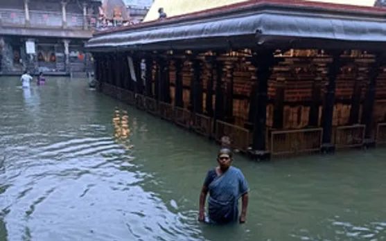 തമിഴ്‌നാട്ടില്‍ കനത്ത മഴ; തഞ്ചാവൂരില്‍ കെട്ടിടം ഇടിഞ്ഞ് വീണ് മൂന്ന് മരണം; 43 വര്‍ഷങ്ങള്‍ക്കു ശേഷം ചിദംബരം ക്ഷേത്രത്തില്‍ വെള്ളം കയറി