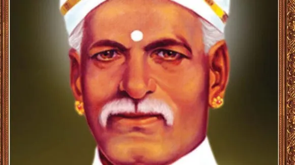 സമുദായങ്ങളെ വർഗീയ ഫാസിസ്റ്റുകൾ റാഞ്ചിക്കൊണ്ടും പോകുന്നു. കശാപ്പുകാരന്റെ കയ്യിലേക്കാണ് തങ്ങളെ കൊണ്ടു പോകുന്നത് എന്ന് അവർ ആ ലോചിക്കുന്നു പോലുമില്ല
