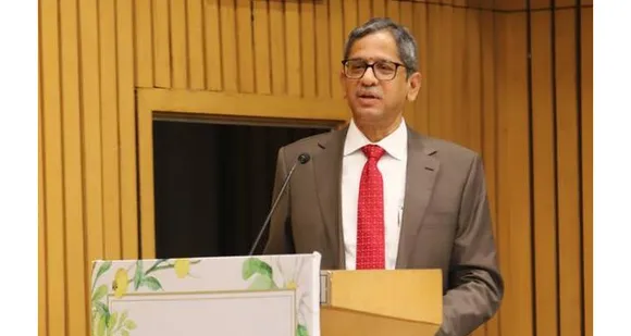 'സർവ്വരാജ്യ മഹിളകളേ സംഘടിക്കുവിൻ... നഷ്ടപ്പെടുവാനില്ലൊന്നും ഈ കൈവിലങ്ങുകളല്ലാതെ' ! - സുപ്രീം കോടതി ചീഫ് ജസ്റ്റിസ് എൻ.വി രമണ