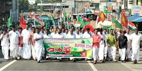 ബഫർ സോൺ: പ്രതിഷേധമിരമ്പി മണ്ണാര്‍ക്കാട് യുഡിഎഫ് മാർച്ച്