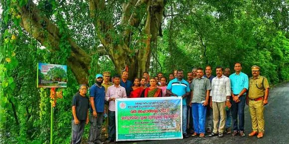 മലമ്പുഴ ആല്‍ സംരക്ഷണ-പരിപാലന സംരംഭം - സൂചനാഫലകം സ്ഥാപിച്ചു