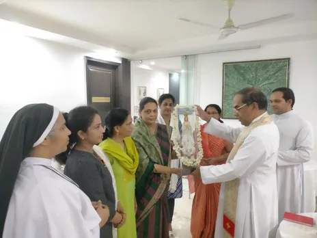 ഫരീദാബാദ് രൂപതയില്‍ മാതാവിന്റെ കൊന്ത മാസമായ ഒക്ടോബർ ഒന്നാം തീയതി മുതൽ മുപ്പത്തിയൊന്നാം തീയതി വരെ രൂപതയിലെ എല്ലാ ഇടവകകൾ തോറും തിരുസ്വരൂപംവച്ച് പ്രാർത്ഥിക്കുന്നതിനായി അഭിവന്ദ്യ മാർ കുര്യാക്കോസ് ഭരണികുളങ്ങര പിതാവ് മാതാവിന്റെ തിരുസ്വരൂപം വെഞ്ചിരിച്ചു