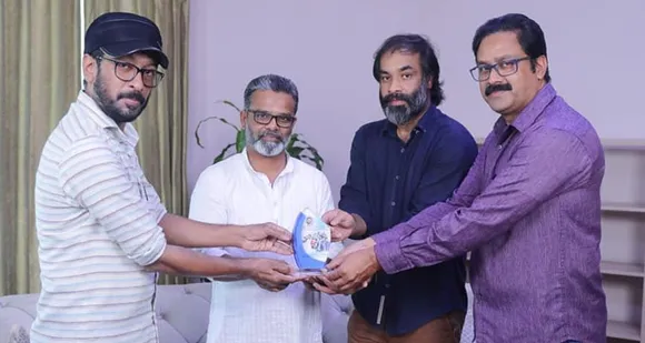 പ്രവാസ ജീവിതം അവസാനിപ്പിച്ച് നാട്ടിലേക്ക് മടങ്ങുന്ന ഫത്താഹ് മുള്ളൂര്‍ക്കരക്ക് യാത്രയയപ്പ് നല്‍കി