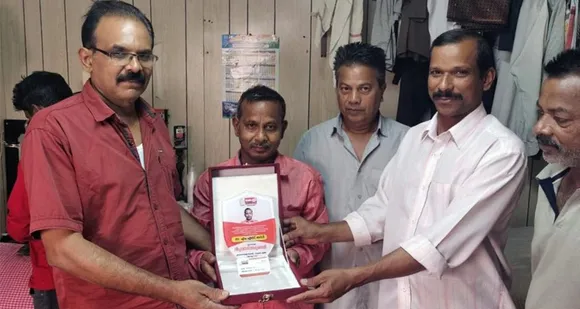 പ്രവാസ ജീവിതം അവസാനിപ്പിച്ച് നാട്ടിലേക്കു മടങ്ങുന്ന കേളി കലാസാംസ്‌കാരിക വേദി നിർവാഹക സമിതിയംഗത്തിന് യാത്രയയപ്പ് നൽകി