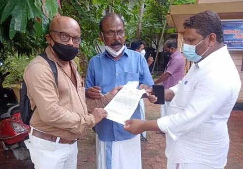 പ്രാദേശിക പത്രപ്രവർത്തകരുടെ പ്രശ്നങ്ങൾക്ക് പരിഹാരം കാണണം; സി.സി മുകുന്ദൻ എംഎൽഎയ്ക്ക് കേരള പത്രപ്രവർത്തക അസോസിയേഷൻ നിവേദനം നൽകി