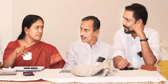 സംസ്ഥാന ബിജെപിക്കുള്ളിലെ ചേരിപ്പോര് പുതിയ തലങ്ങളിലേക്ക്, 24 നേതാക്കള്‍ സുരേന്ദ്രനെതിരെ പരാതിയുമായി കേന്ദ്രത്തെ സമീപിച്ചു; പുതിയ ഗ്രൂപ്പുണ്ടാക്കാന്‍ ശോഭാ സുരേന്ദ്രനും കൂട്ടരും