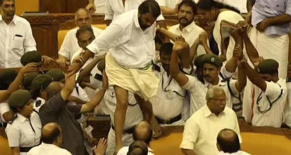 നിയമസഭ കയ്യാങ്കളിക്കേസ് ; മന്ത്രി വി ശിവന്‍കുട്ടി അടക്കം കേസിലെ പ്രതികള്‍ ഇന്ന് കോടതിയില്‍ ഹാജരാകും