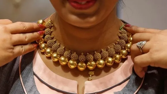 സ്വര്‍ണവില വീണ്ടും റെക്കോര്‍ഡ് തകര്‍ത്ത് മുന്നോട്ട്:  ഗ്രാമിന് 3,225 രൂപ