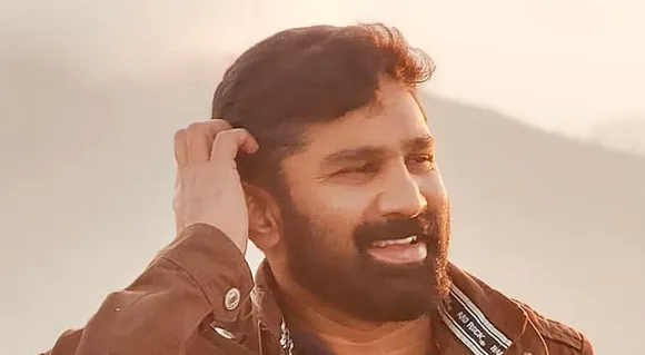 32000 പെൺകുട്ടികൾ; അതായത് കേരളത്തിലെ ഓരോ പഞ്ചായത്തിൽ നിന്നും ശരാശരി 30-40 പെൺകുട്ടികൾ, ഓരോ വാർഡിൽ നിന്നും ഒന്നിലേറെ പെൺകുട്ടികൾ ! 32,000 പോയിട്ട് ഒരു 30 കേസുകൾ വസ്തുനിഷ്ഠമായി ചൂണ്ടിക്കാണിക്കാൻ കഴിയുമോ ? ഇതൊരു ചലഞ്ചായി, വെല്ലുവിളിയായി, ഏറ്റെടുക്കാമോ ബിജെപിക്കാരാ ?  'ദ കേരള സ്‌റ്റോറി'ക്കെതിരെ ആഞ്ഞടിച്ച് വി.ടി. ബല്‍റാം