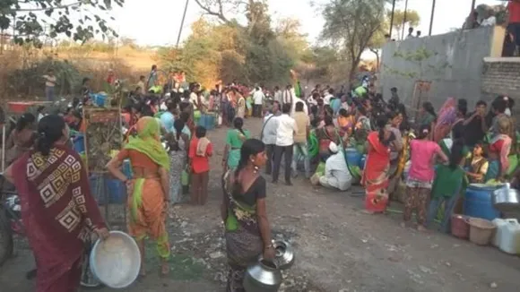 റേഷൻ കാർഡുവഴി ഒരു കുടുംബത്തിന് 200 ലിറ്റർ വെള്ളം !