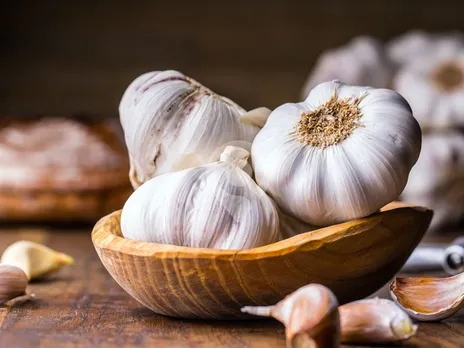 വീട്ടില്‍ വെളുത്തുള്ളിയുണ്ടല്ലോ;  സുന്ദരിയാകാന്‍ തയാറിക്കോളൂ...