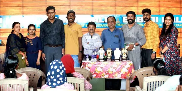 എന്‍സിഡിസി ഏകദിന സൗജന്യ പ്രാക്ടിക്കൽ സ്പോക്കൺ ഇംഗ്ലീഷ് പരിശീലനവും പുരസ്കാര വിതരണവും പുനലൂർ ബാബാജി ഹാളിൽ സംഘടിപ്പിച്ചു