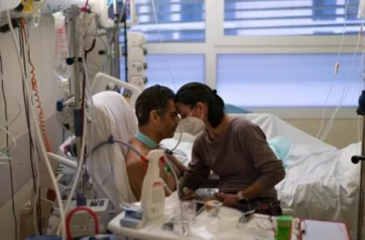 ഫ്രാൻസിൽ കോവിഡ് വ്യാപനം രൂക്ഷം; 24 മണിക്കൂറിനുള്ളിൽ റിപ്പോർട്ട് ചെയ്തത് 2.19 ലക്ഷം കേസുകൾ