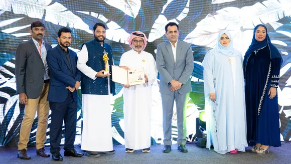 എച്ച്എംസി യുണൈറ്റഡിന്റെ സാമൂഹ്യ സേവനത്തിനുള്ള ഇന്റർനാഷണൽ പീസ് അവാർഡ് 2023 സലാം പാപ്പിനിശ്ശേരിക്ക്