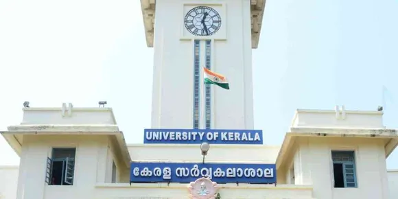 ഗവർണർ ചോദിച്ചതു പോലെ ഈ എ പ്ലസ് പ്ലസ് ഗ്രേഡ് എങ്ങനെ കിട്ടി ? വിദ്യാർത്ഥികളുടെ പരീക്ഷാ ഫലം പോലും അശ്രദ്ധമായി കൈകാര്യം ചെയ്ത് കേരള സർവകലാശാല. ഉത്തരക്കടലാസ് മൂല്യനിർണയം നടത്താതെ 100പേരെ തോൽപ്പിച്ചു. വിവാദമായപ്പോൾ തോറ്റെന്ന ഫലം പിൻവലിച്ചു. പേപ്പറുകൾ സർവകലാശാലയിലെത്തിച്ച് അടിയന്തര മൂല്യനിർണയം നടത്തുന്നു. രാഷ്ട്രീയ അതിപ്രസരത്തിൽ കുട്ടികളുടെ കാര്യം മറന്ന് കേരള സർവകലാശാല.