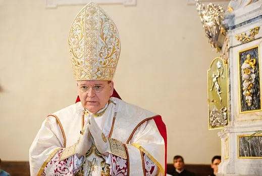 വിശ്വാസ സമൂഹം ദിവ്യബലിയിലും ആരാധനകളിലും പങ്കെടുക്കണം: അമേരിക്കന്‍ കര്‍ദ്ദിനാള്‍ റെയ്മണ്ട് ബുര്‍ക്കെ