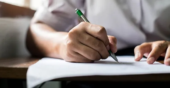 സിബിഎസ്ഇ 10, 12 അന്തിമ ഫലം; ടേം-II പരീക്ഷകൾക്ക് കൂടുതൽ വെയ്റ്റേജ് ആവശ്യപ്പെട്ട് വിദ്യാര്‍ത്ഥികള്‍