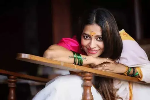 ആനയും അമ്പാരിയുമെല്ലാമായി ആഘോഷമായ വിവാഹമായിരുന്നു ശോഭയുടേത്, വലിയ കുടുംബത്തിലേക്കാണ് വിവാഹം കഴിപ്പിച്ചയച്ചത്, ഡിവോഴ്‌സുമായി ബന്ധപ്പെട്ട കാര്യങ്ങളൊന്നും ഞങ്ങള്‍ക്ക് അറിയില്ല,  ഞങ്ങള്‍ വയസായവരായതുകൊണ്ട് ഞങ്ങളെ വിഷമിപ്പിക്കേണ്ടെന്ന് കരുതി ഒന്നും പറഞ്ഞിട്ടില്ല; തുറന്നു പറഞ്ഞ് ശോഭയുടെ മാതാപിതാക്കള്‍