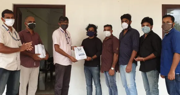 വേനപ്പാറ ലിറ്റിൽ ഫ്ലവർ യുപി സ്കൂളിന് ഓൺലൈൻ പഠനോപകരണ സഹായവുമായി ഡിവൈഎഫ്ഐ പയ്യൂളി യൂണിറ്റ്