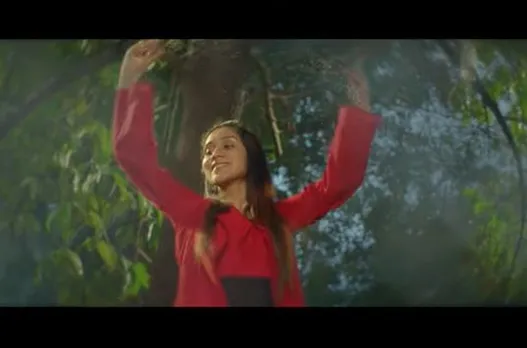 മൊഞ്ചുള്ള പാട്ടുമായി 'റൂഹി' പുറത്തിറങ്ങി