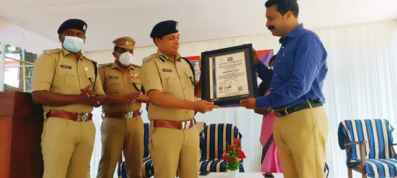 ഐ എസ് ഒ പദവി ലഭിച്ച മുട്ടം പൊലീസ് സ്റ്റേഷന് ഔദ്യോഗികമായി സർട്ടിഫിക്കറ്റ് കൈമാറി