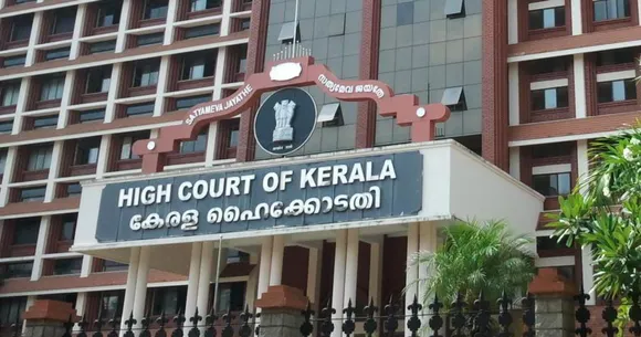 ക്രിമിനല്‍ കേസിലെ പ്രതിക്ക് അധികാര പരിധിയിലുള്ള കോടതിയില്‍ കീഴടങ്ങാന്‍ അനുമതി നിഷേധിക്കരുത്: ഹൈക്കോടതി