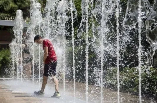 യൂറോപ്പ് ഒരർത്ഥത്തിൽ ചുട്ടുപൊള്ളുകയാണ് ! ആഗോളതാപനത്തിന്റെ ബലിയാടുകൾ അവരായിരിക്കുന്നു !!