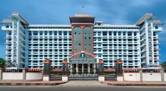 അടിസ്ഥാന രഹിതമായ ആരോപണങ്ങൾ ഉന്നയിച്ചാൽ കർശന നടപടിയുണ്ടാകും; നടിയെ ആക്രമിച്ച കേസിൽ വിചാരണക്കോടതിക്കെതിരെ ആരോപണം ഉന്നയിച്ച അതിജീവിതയ്ക്കു ഹൈക്കോടതിയുടെ താക്കീത്