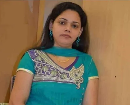 ആദ്യം ഒന്നിച്ചുള്ള യാത്രക്കിടെയുണ്ടായ അപകടത്തില്‍ ഭര്‍ത്താവിന്‍റെ  മരണം !  ഭര്‍ത്താവ് ഉള്‍പ്പെടെ 4 പേര്‍ മരിച്ച അപകടത്തില്‍നിന്നും അന്ന് രക്ഷപെട്ടത് കഷ്ടിച്ച്. വര്‍ഷങ്ങള്‍ക്ക് ശേഷം പുഴയില്‍ കുളിക്കുന്നതിനിടെ ഏക മകളും മുങ്ങി മരിച്ചു. ഒടുവില്‍ കൈപിടിച്ച രണ്ടാം ഭര്‍ത്താവിനെയും തനിച്ചാക്കി പാലായിലെ അപകടത്തില്‍ മുന്‍ കുവൈറ്റ് മലയാളി യുവതിയായ മിനിയുടെ മടക്കയാത്ര .. ദുരന്തങ്ങള്‍ വിഴുങ്ങിയ പ്രവാസി യുവതിയുടെ അന്ത്യം ഇങ്ങനെ ..