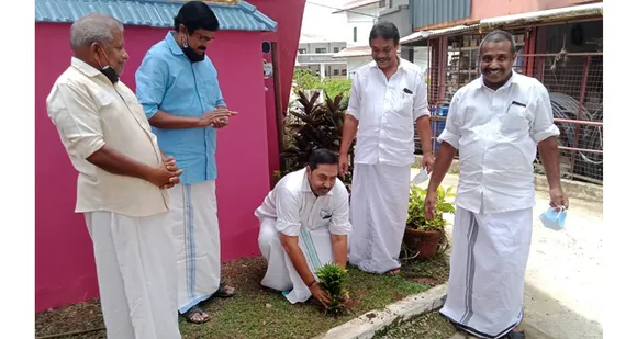 പൗരാവകാശ സംരക്ഷണ സമതിയുടെ നേതൃത്വത്തിൽ പാലാ ടൗണിന്‍റെ വിവിധ ഭാഗങ്ങളിൽ ഫലവൃക്ഷങ്ങളും പൂച്ചെടികളും നട്ടു
