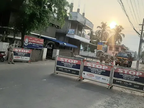 ചേലക്കരയിൽ മാധ്യമ പ്രവർത്തകനെ തടഞ്ഞ് നിർത്തി "അപമര്യാദയായി" പെരുമാറി പോലീസ്ഉന്നതർക്ക് പരാതി നൽകി.