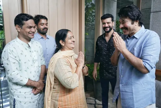 പതിവു തെറ്റിച്ചില്ല; പിടി തോമസിന് കെട്ടിവയ്ക്കാന്‍ പണം നല്‍കിയിരുന്ന ലീലാവതി ടീച്ചര്‍ ഉമയെ സ്വീകരിച്ചത് കെട്ടിവയ്ക്കാനുള്ള പണം നല്‍കി ! പിടിയുടെ ഓര്‍മ്മ നിലനിര്‍ത്താന്‍ എഴുതണമെന്ന് പറഞ്ഞ ടീച്ചര്‍ക്ക് മുന്നില്‍ പിടി ബാക്കിവച്ച സ്വപ്‌നങ്ങള്‍ ഏറ്റെടുക്കുന്നുവെന്ന് പറഞ്ഞ് ഉമ. എംകെ സാനുമാഷിനെയും കണ്ട് അനുഗ്രഹം തേടി ഉമ തോമസ് ! മണ്ഡലത്തിലെ വിഐപിയായ മമ്മൂട്ടിയെയും നേരില്‍ കണ്ട് വോട്ടഭ്യര്‍ത്ഥിച്ചു. തൃക്കാക്കരയില്‍ ആവേശത്തോടെ ഉമ തോമസിന്റെ പ്രചാരണം തുടരുന്നു