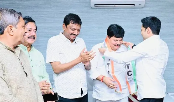 2019ല്‍ തൃണമൂല്‍ വിട്ട് ബിജെപിയില്‍ ചേര്‍ന്നു; അര്‍ജുന്‍ സിങ് എംപി വീണ്ടും തൃണമൂലില്‍ ! ബിജെപിയുടെ രാഷ്ട്രീയ പ്രവര്‍ത്തനം എസി മുറികളില്‍ ഇരുന്ന് മാത്രമെന്ന് വിമര്‍ശനം