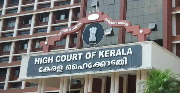 നിരക്കു നിശ്ചയിക്കാനുള്ള അവകാശം പൂര്‍ണമായി വിട്ടുനല്‍കുന്നത് അംഗീകരിക്കാനാവില്ല; സ്വകാര്യ ആശുപത്രികളിലെ കോവിഡ് ചികിത്സാ നിരക്കില്‍ ഭേദഗതി വരുത്തി സര്‍ക്കാര്‍ ഇറക്കിയ ഉത്തരവ് നടപ്പാക്കുന്നത് ഹൈക്കോടതി തടഞ്ഞു