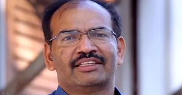 കോവിഡ് രോഗിയായ പെൺകുട്ടിയെ ആംബുലൻസ് ഡ്രൈവർ പീഡിപ്പിച്ചു എന്ന വാർത്ത നിങ്ങളെപ്പോലെ തന്നെ എന്നെയും നടുക്കുന്നു; സർക്കാരിന് ഗുരുതര വീഴ്ച സംഭവിച്ചതായി മുരളി തുമ്മാരുകുടി