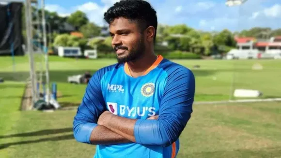 ഷോട്ട് സെലക്ഷന്‍ നിരാശപ്പെടുത്തുന്നുവെന്ന് ഗവാസ്‌കര്‍; അവസരങ്ങള്‍ പ്രയോജനപ്പെടുത്തണമെന്ന് ഗംഭീര്‍ ! സഞ്ജുവിന് വിമര്‍ശനം