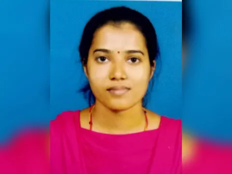 എം ജി യൂണിവേഴ്സിറ്റിയിൽ നിന്ന് ഗണിത ശാസ്ത്രത്തിൽ ഡോക്ടറേറ്റ് നേടി രശ്മി പി എസ്‌