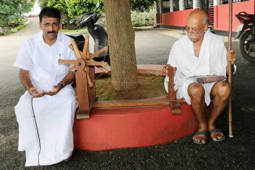 യൂണിവേഴ്സിറ്റി കോളേജിൽ പഠിക്കുമ്പോൾ ഖാദി ഊരേണ്ടി വന്ന ഗാന്ധിദർശൻ വേദിക്കാരനായ അഭിഭാഷകന്റെ  കഥ ..