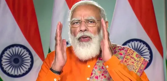 പ്രധാനമന്ത്രിയുടെ പേരും ഫോട്ടോയും, ഭഗവദ്ഗീതയുടെ പകര്‍പ്പ്, 25000 ഇന്ത്യക്കാരുടെ പേരുകള്‍ എന്നിവ ബഹിരാകാശത്തേക്ക്‌