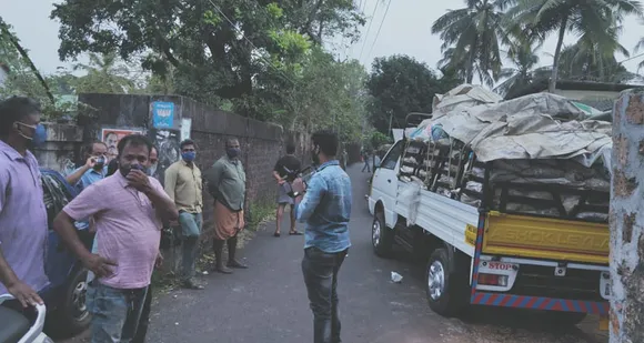 വെസ്റ്റ്ഹിൽ അനാഥമന്ദിരത്തിനു സമീപമുള്ള പാണ്ടികശാല തൊടിയില്‍ മാലിന്യങ്ങൾ നിക്ഷേപിക്കുന്നത് തടയണമെന്നാവശ്യപ്പെട്ട് നാട്ടുകാര്‍ പരാതി നല്‍കി