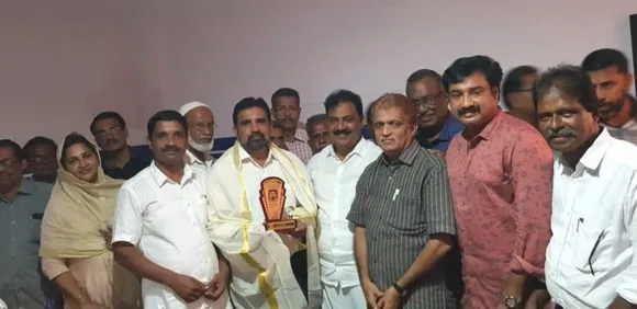 എം.ഇ.എസ് അസ്മാബി കോളേജ് സെക്രട്ടറി & കറസ്പോണ്ടന്റ് സലിം അറക്കലിന് കരൂപ്പടന്നയില്‍ സ്വീകരണം നൽകി
